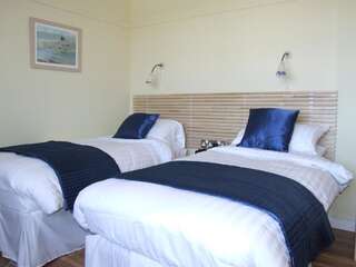 Отели типа «постель и завтрак» Archways B&B Рослэр Двухместный номер с 2 отдельными кроватями-1